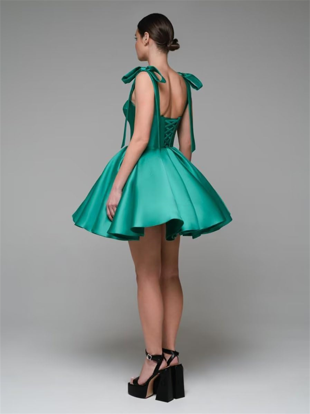 Short Spaghetti Homecoming Dresses Satin Lace-up Sexy Backless Pockets Ball Gown Sweetheart Cocktail Formal Occasion Cocktail Prom Party Graudation Go