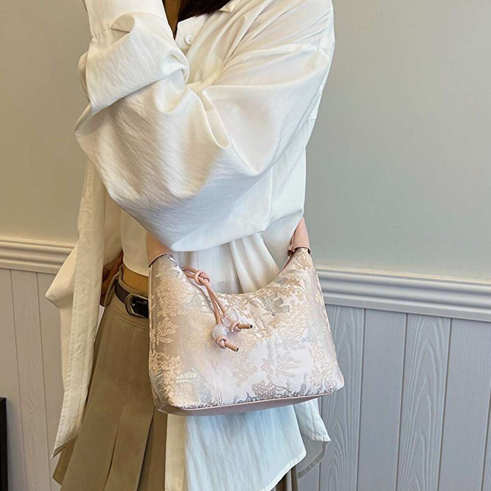 Small group embroidery for women 2024 new summer single shoulder crossbody bag, Chinese style handbag, dumpling bag