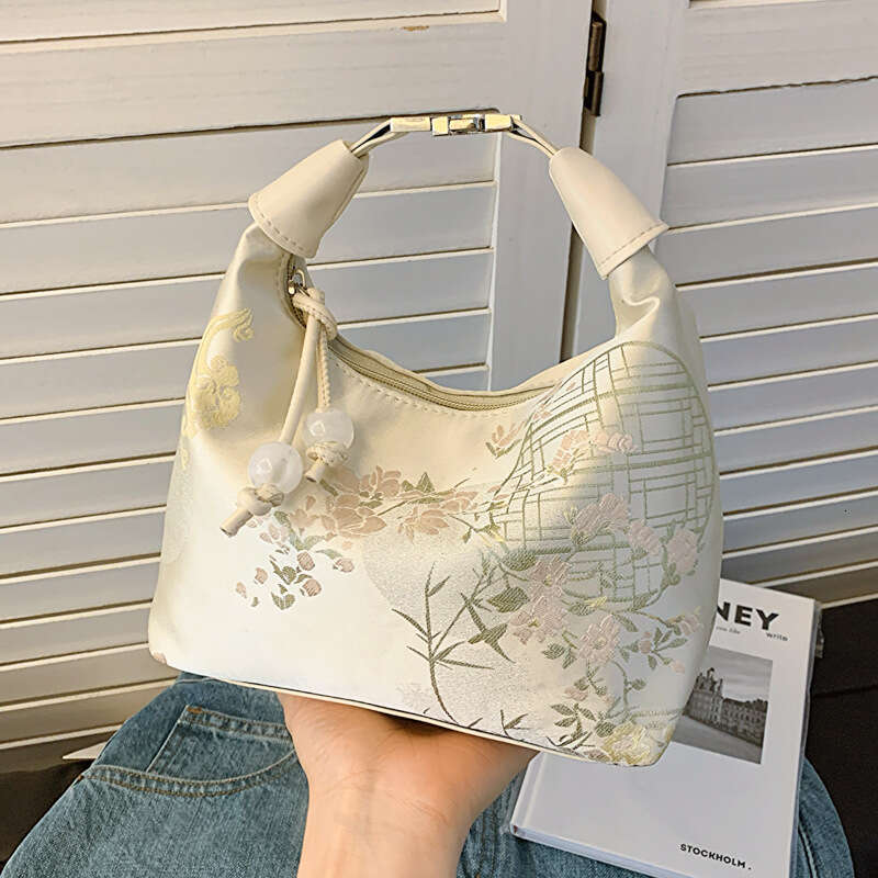 Small group embroidery for women 2024 new summer single shoulder crossbody bag, Chinese style handbag, dumpling bag