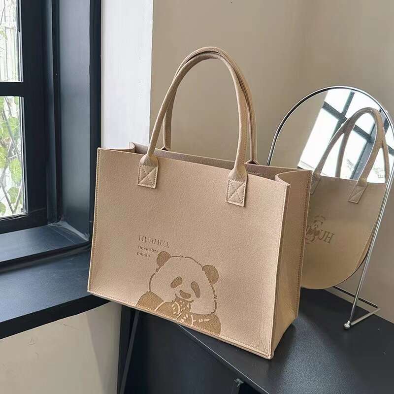 Dithering Maillard Versatile Cute Bear Felt Large Capacity Mummy Commuter Tote Bag