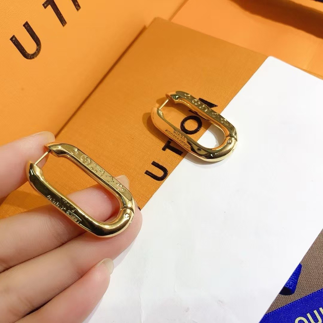 2024 Designer Earrings Vintage Letter Stud for woman 18K Gold Plated Luxury Earings Fashion Jewelry Wedding Gifts earrings designer