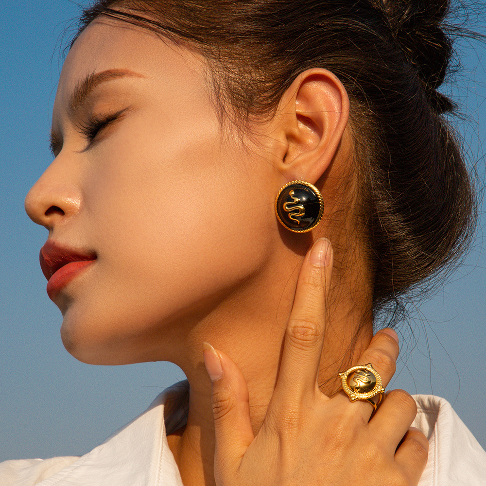 Designer Earrings for Women Plated 18k Gold Stainless Steel Black Dropped Oil Round Snake Relief Earrings Wholesale Free Shipping