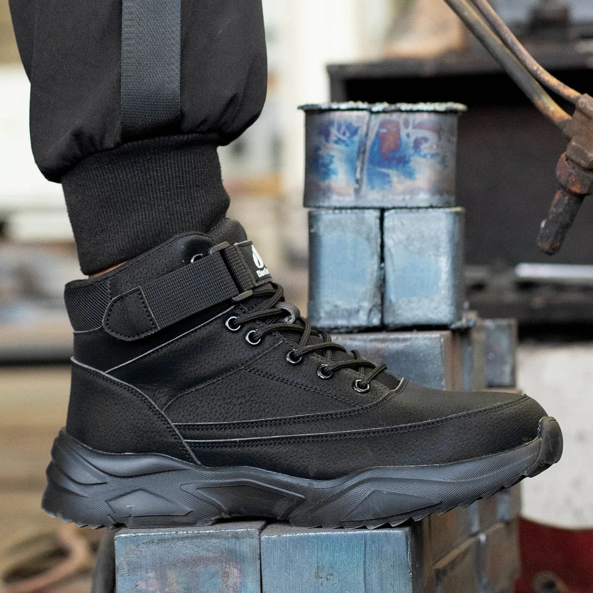 Safety Shoes Men Boots High Top Work Sneakers Steel Toe Cap Anti-smash Puncture-Proof work Boots Indestructible Shoes 241108