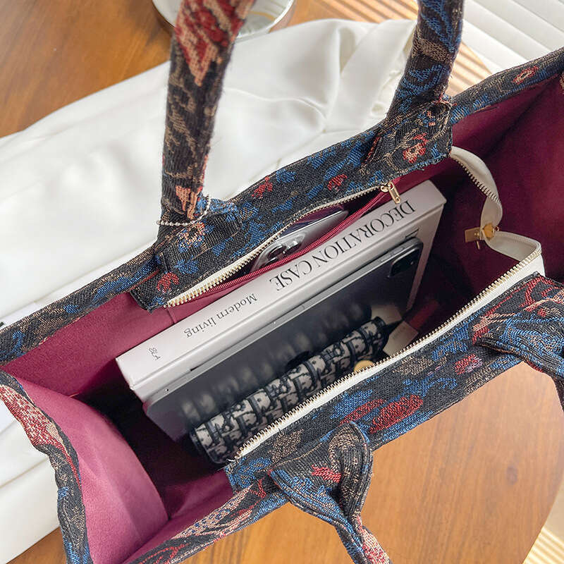 Large capacity portable tote for women 2023 new personality China-Chic embroidery handbag shoulder bag