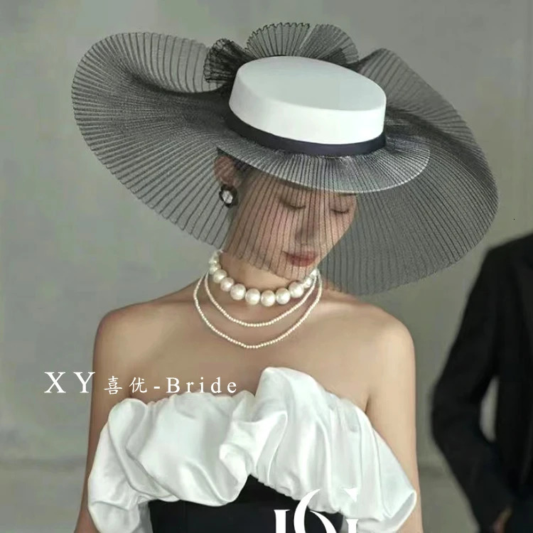 French Style Wide Mesh Brim Wedding Hat for Women White Satin Flat Fedora Cap Flower Bowknot Bride Formal Church Headpieces 240410