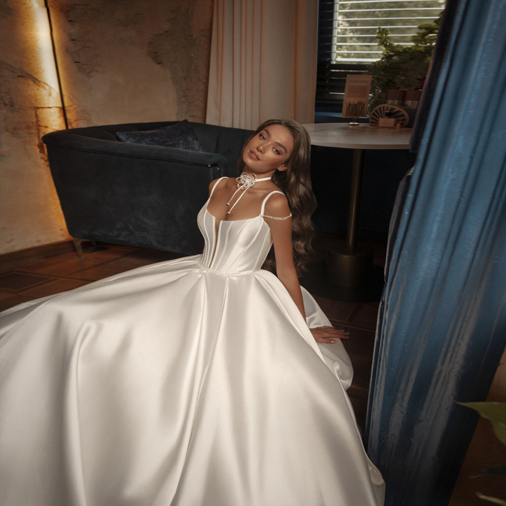 Beading Spaghetti Straps Wedding Dresses Off the Shoulder A Line Bridal Dress Puffy Satin Plus Size robe de mariee