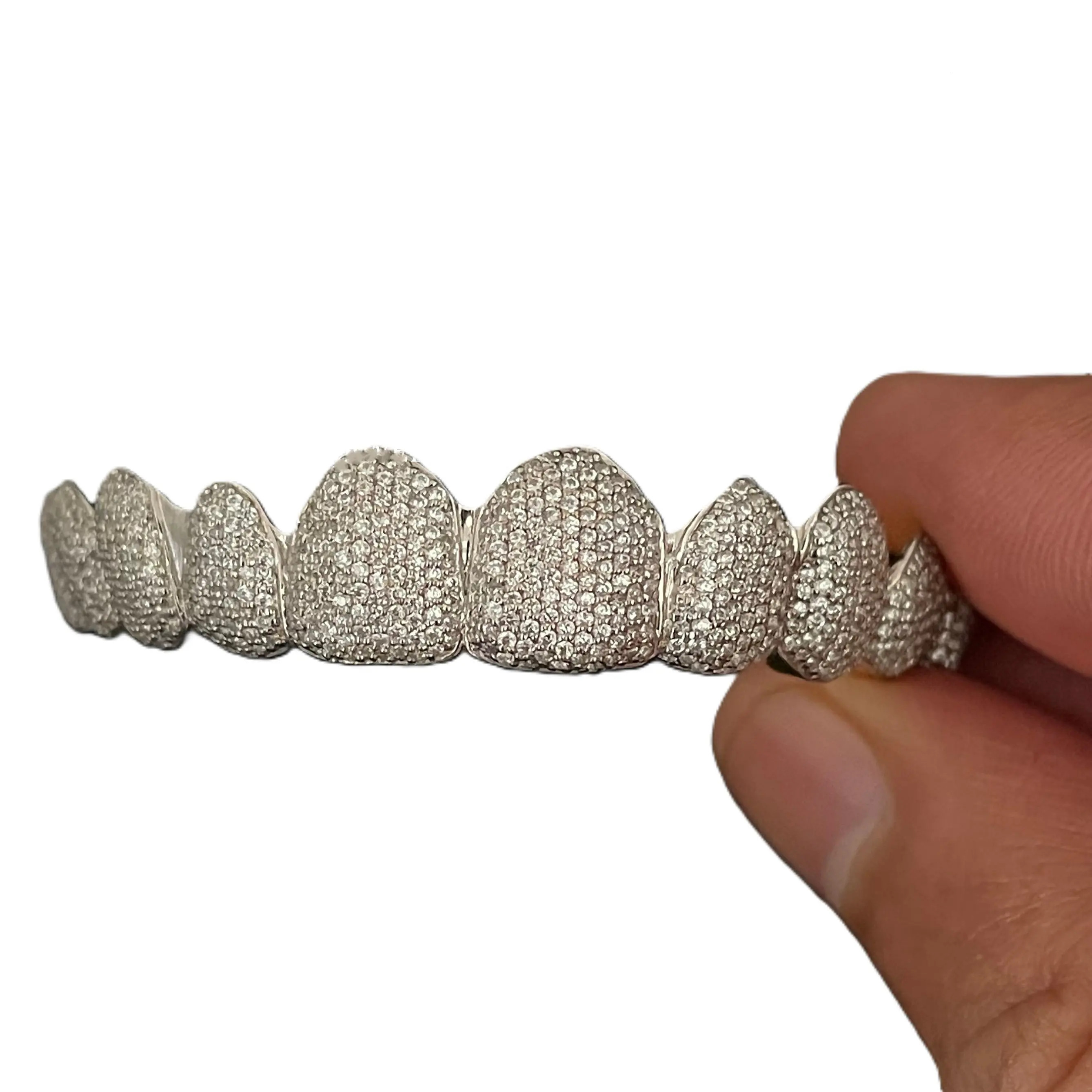 Top Quality 10k Gold Grill with Fancy Style vvs Moissanite Dia Out Teeth Grillz for Men solid