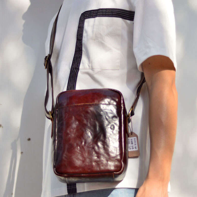 AETOO Imported Plant Tanned Head Layer Cowhide High Quality Men's Vertical Crossbody Durable Casual Business Shoulder Bag
