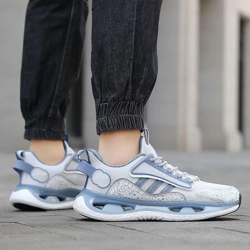 Man Casual Sneaker Sports Summer Lightweight Shoes for Men Athletic HikingTrekking Customs Korean Style Products Comfortable 39
