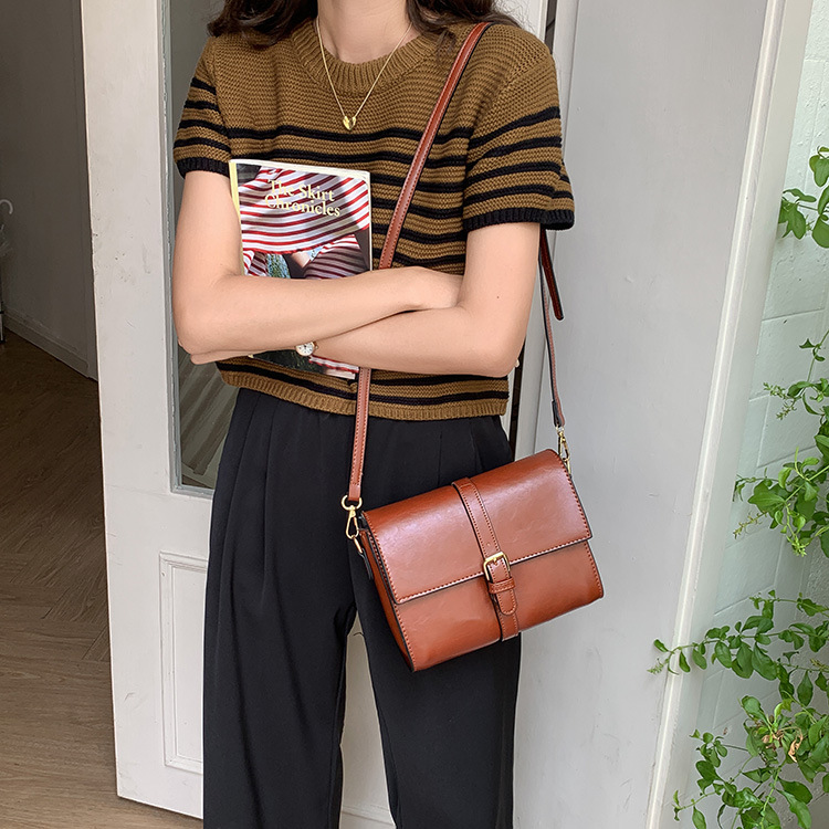 Designers Bag 2025 Women's New Crossbody Shoulder With A Niche High-end Design Small Square Bag Simple And Versatile Free Shipping