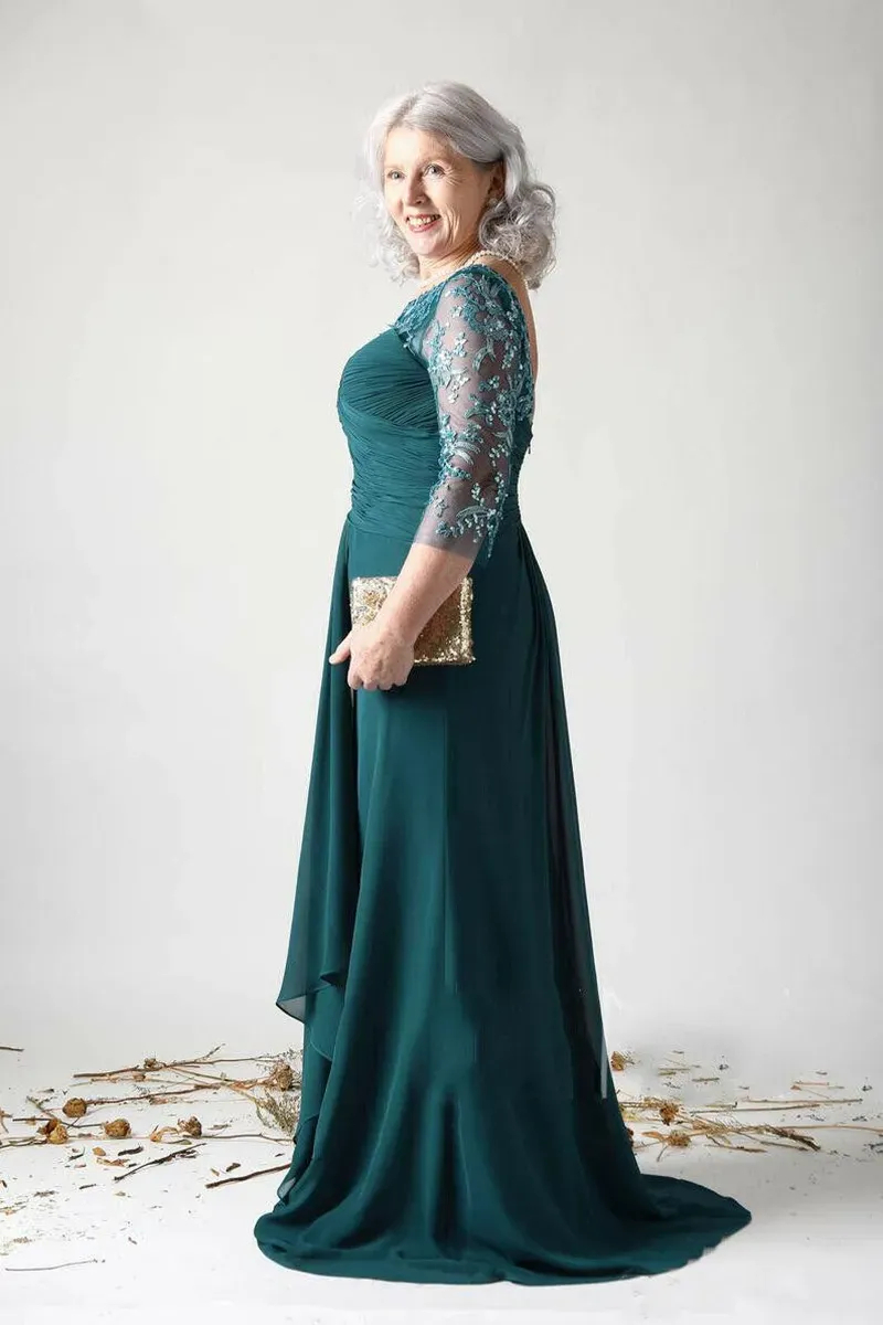 Elegant Dark Green Long Mother Of The Bride Dresses Lace Appliques Ruched Chiffon A Line Plus Size Wedding Guest Dress Open Back Groom Mom Formal Wear