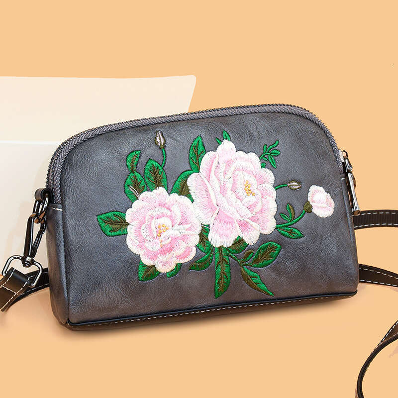 Fashionable light luxury embroidered Chinese ethnic style handbag women, versatile casual, suitable for middle-aged and elderly mothers, single should
