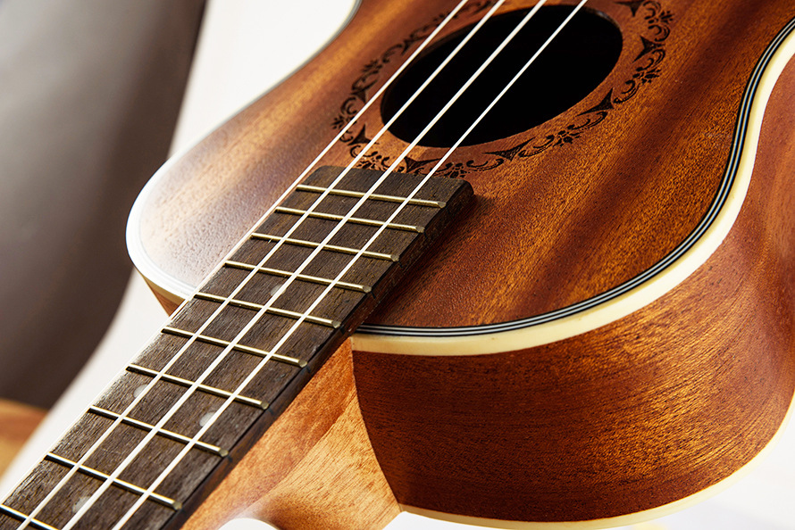 21" Ukulele soprano 4 strings Hawaiian guitar Rosewood Fretboard Mahogany Electric Ukulele with Pickup EQ Musical Instruments
