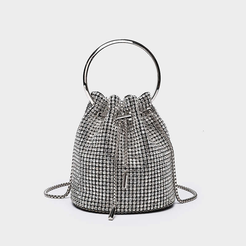 2024 New Water Bucket Women's Shoulder Diagonal Straddle Handbag Tassel Shrink Chain Bag