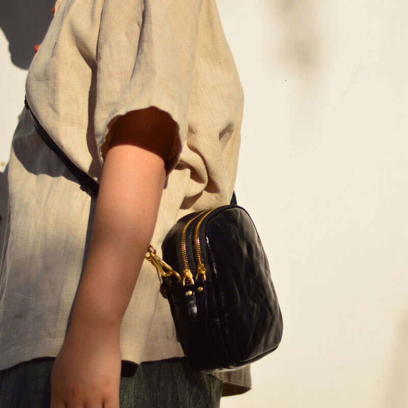 Handmade Cowhide Crossbody Bag Ladies Multi-Layer Mini Vertical Retro Simple Fashion Single Shoulder Casual Mobile Phone B