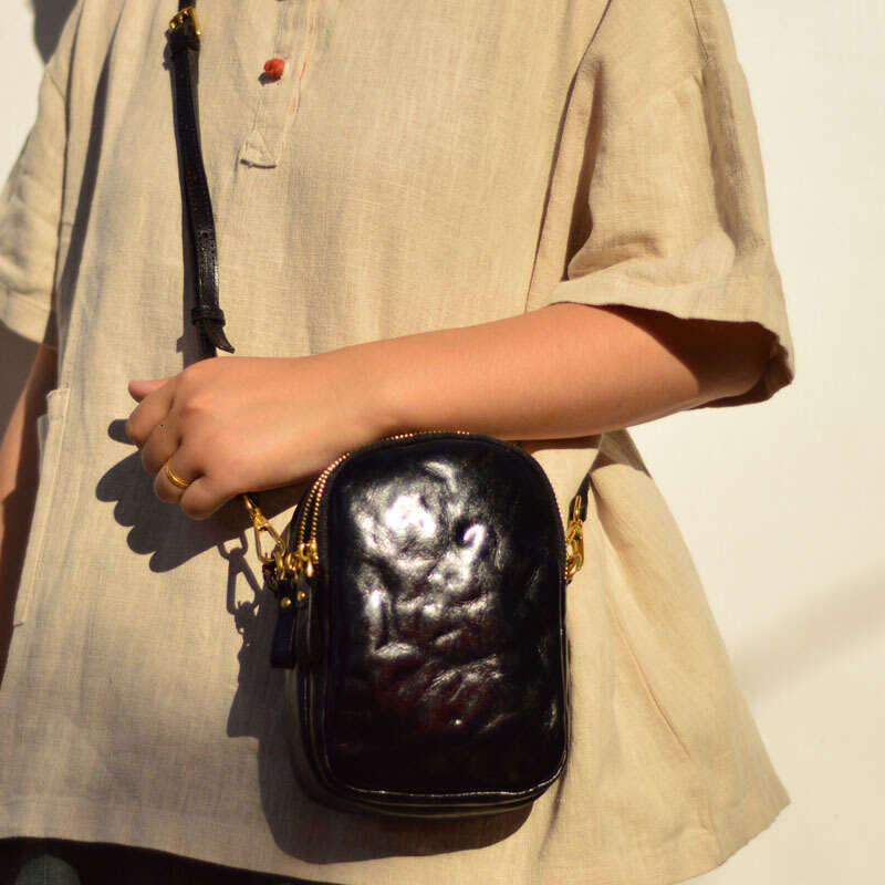 Handmade Cowhide Crossbody Bag Ladies Multi-Layer Mini Vertical Retro Simple Fashion Single Shoulder Casual Mobile Phone B