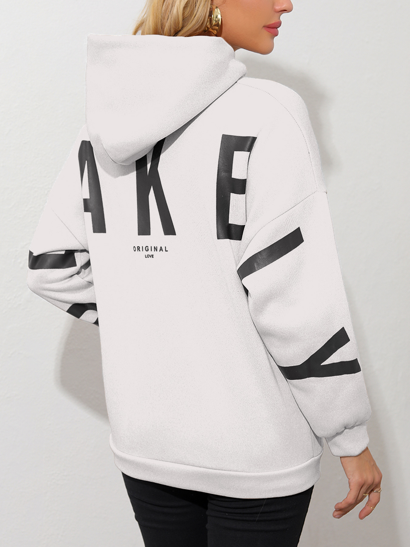 Designer's autumn and winter new fashionable printed thick fleece loose hooded sweatshirt for women