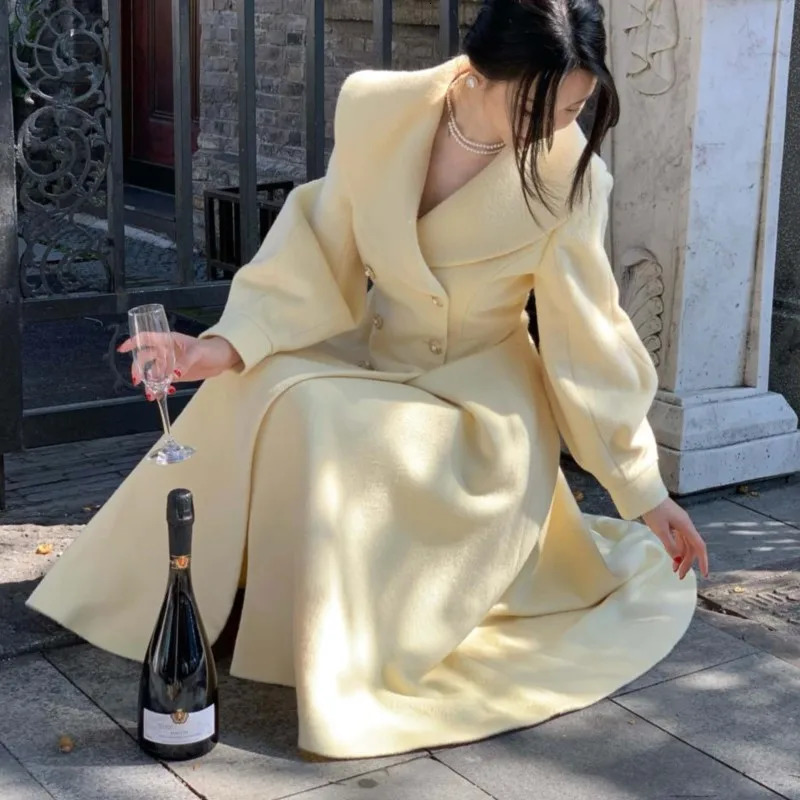 Fashionable womens long coat winter style coat with lapel double chest lantern sleeves solid retro chic wool coat 241108