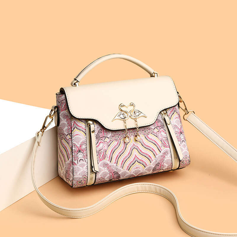 New western-style women's bag, fashionable and niche design, Chinese style printed handbag, versatile temperament, crossbody shoulder bag