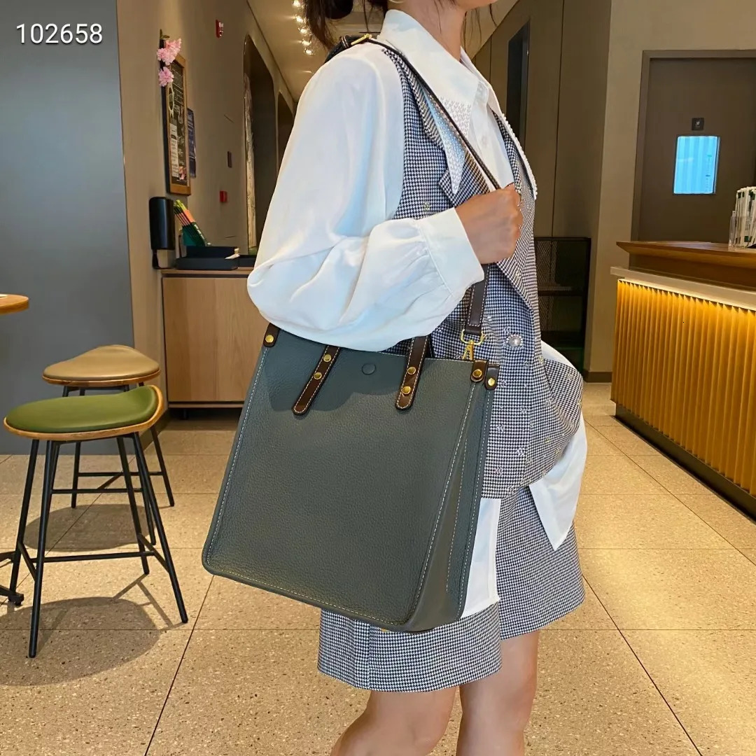 Hot Sale Blue Large Tote 100% Real Women Handbag Office Business Ladies Shoulder Bag Cowhide T Leather Briefcase Zipper Style Genuine Leather BagVoyag