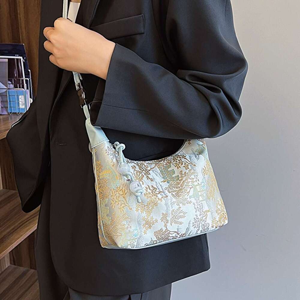 Small group embroidery for women 2024 new summer single shoulder crossbody bag, Chinese style handbag, dumpling bag