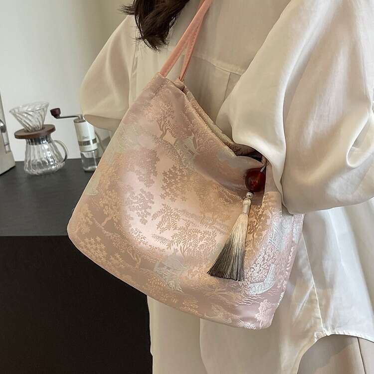 New Chinese style large capacity women's 2024 new trendy and fashionable shoulder super hot water bucket bag