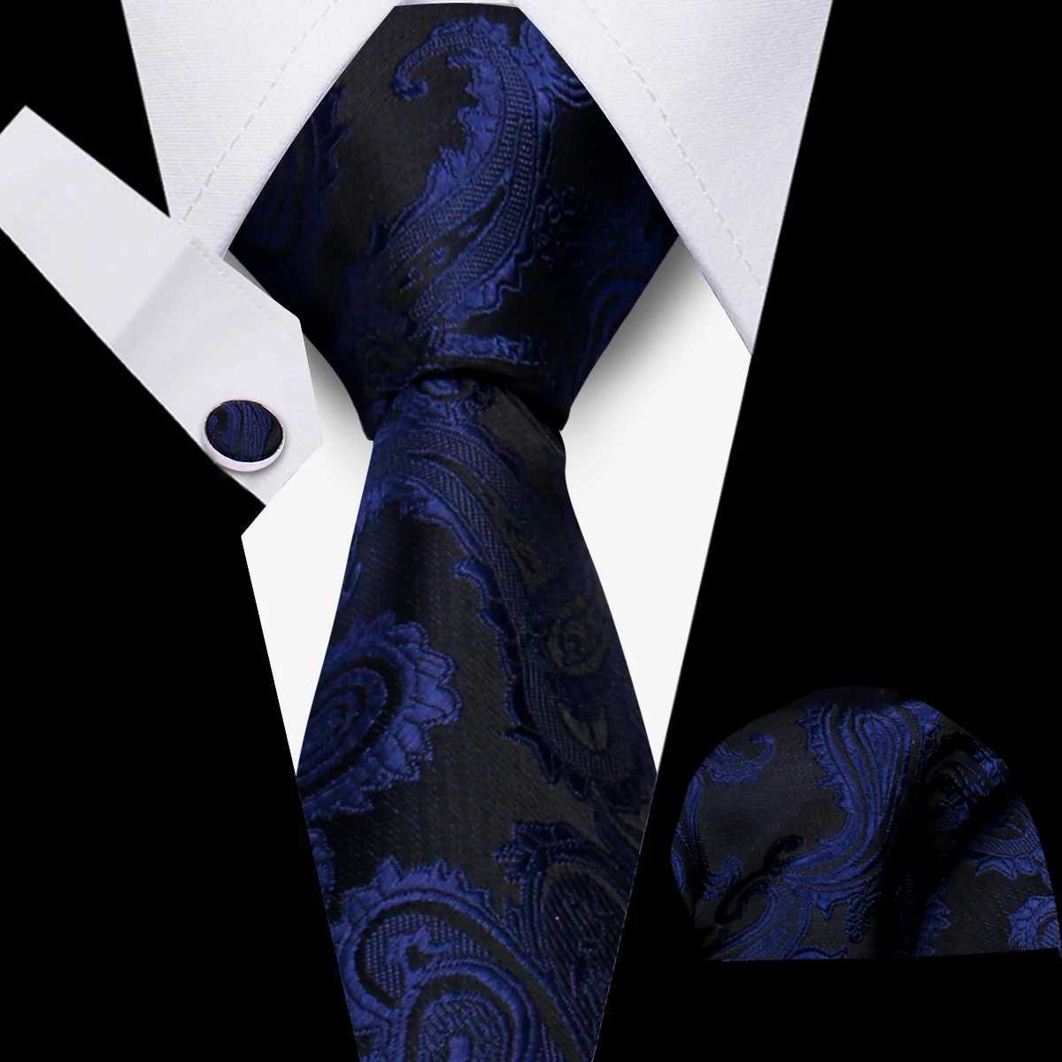 Luxurious Brand Designer Ties For Men Polyester Checkered Stripe Cufflinks Handkerchief Off Wedding Accories Necktie SetX241111