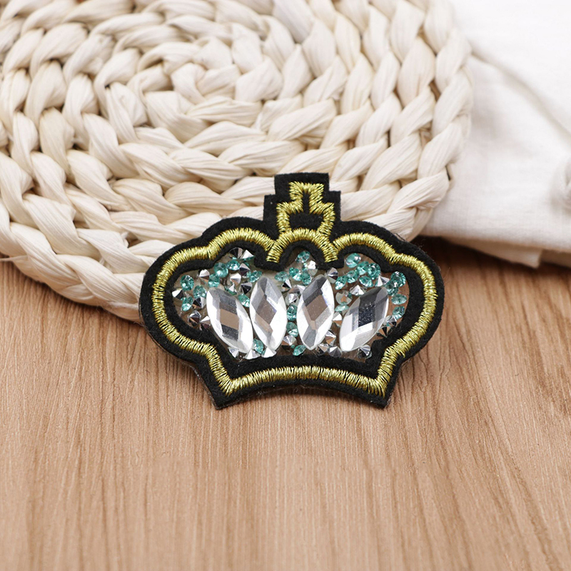 Diamond Embroidery Sequined Patch Diamond Crown Perfume Bottle Badge Badges Rhinestones Appliques Women's for Dress