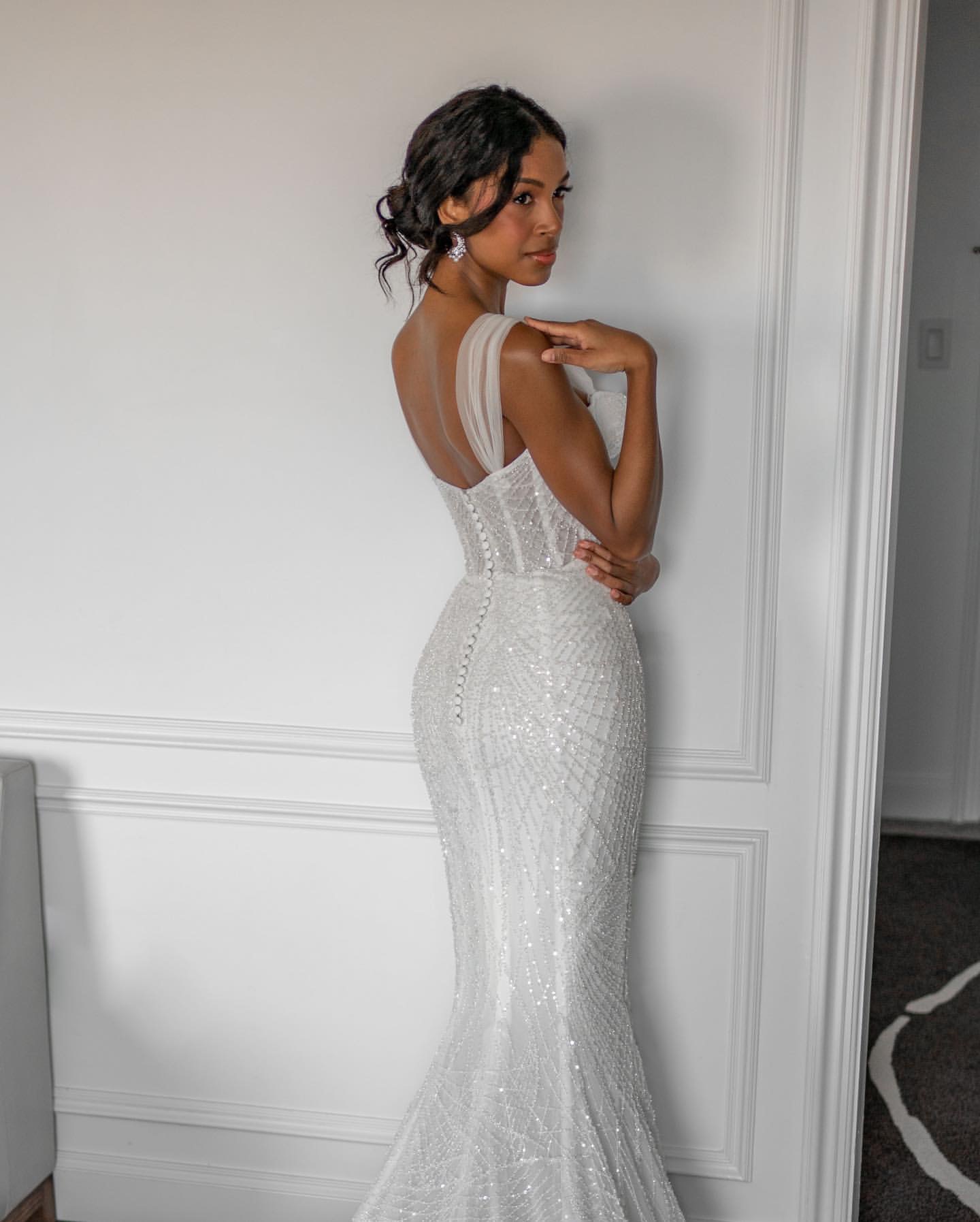 Stunning Crystal Mermaid Wedding Dress For Straps Country Wedding Dresses Bridal Gowns Backless Boho Designer Bride Dress 0516