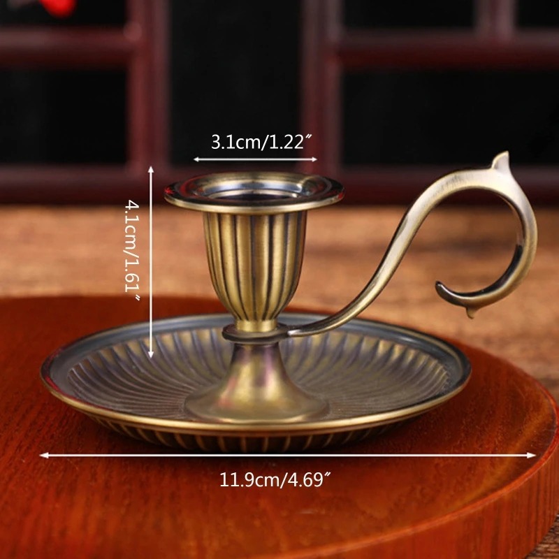2025 Taper Candle Holder with Handle Single Head Candlelight Stand Retro Candlestick for Dining Home Table DecorationHandle Metal H260310