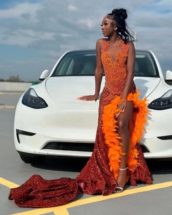 Orange Sparkly Long Evening Birthday Dresses for Black Girl 2024 Gillter Diamond Feather Veet Prom Gown vestidos de gala