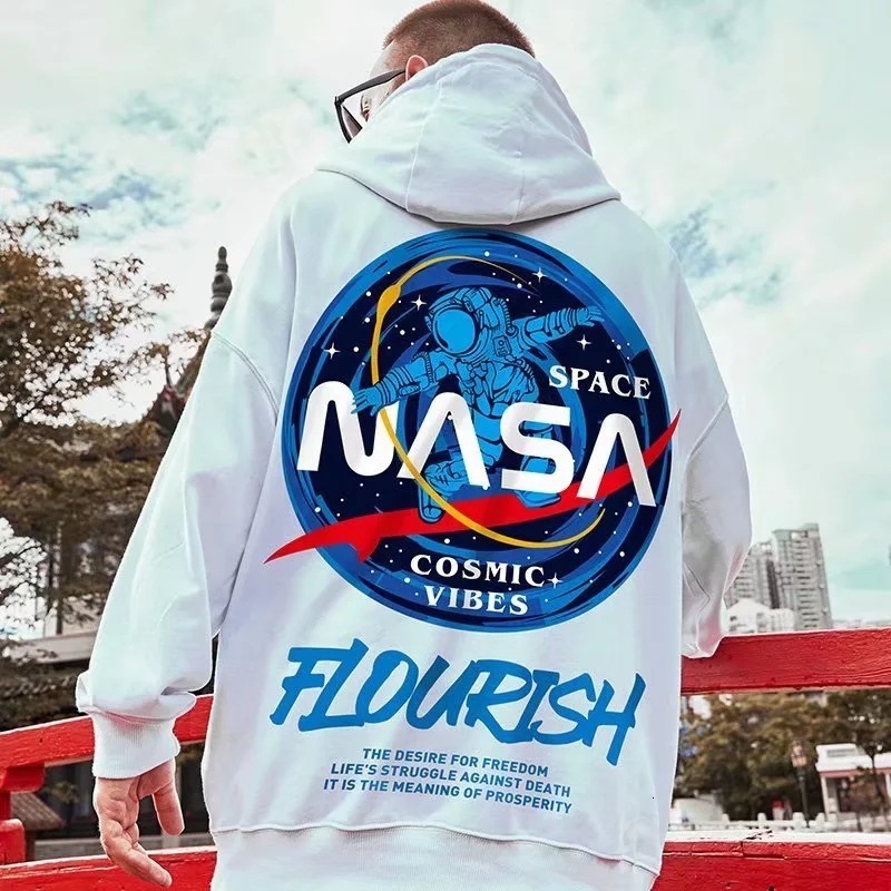 Designer adds weight and size to astronaut hoodies, loose fitting hooded sweatshirts with fleece for men, trendy pullovers