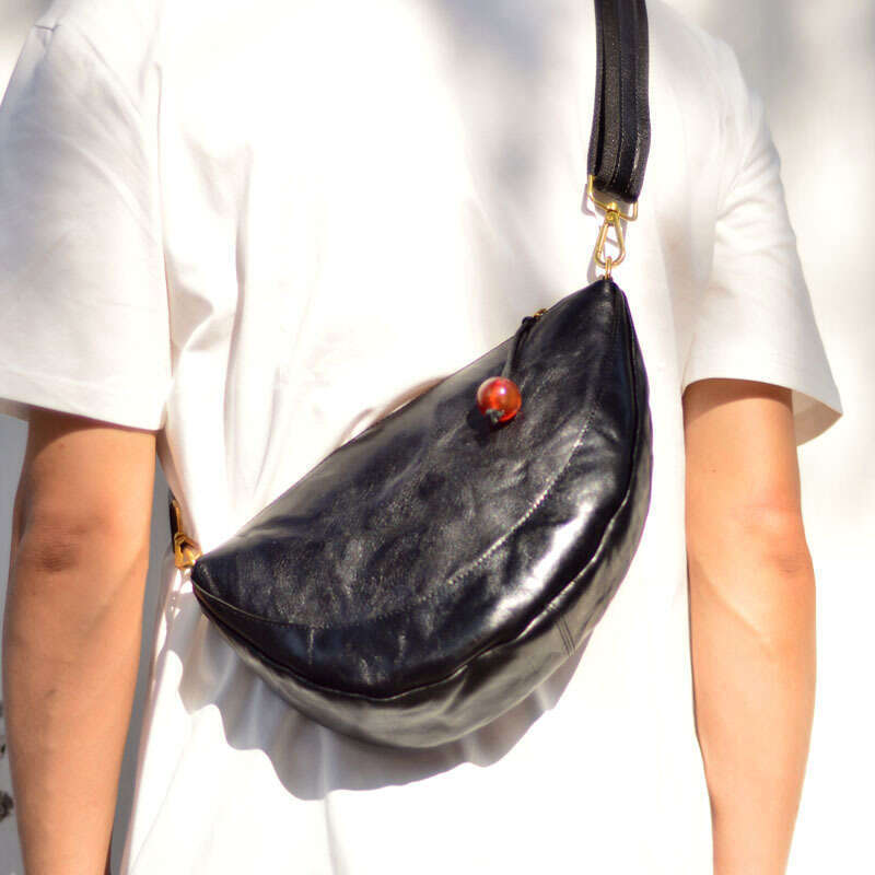 AETOO Handmade Original Leather Men's Crossbody Large Capacity Personality Casual Dumpg Bag Armpit Top Layer Cowhide Men'