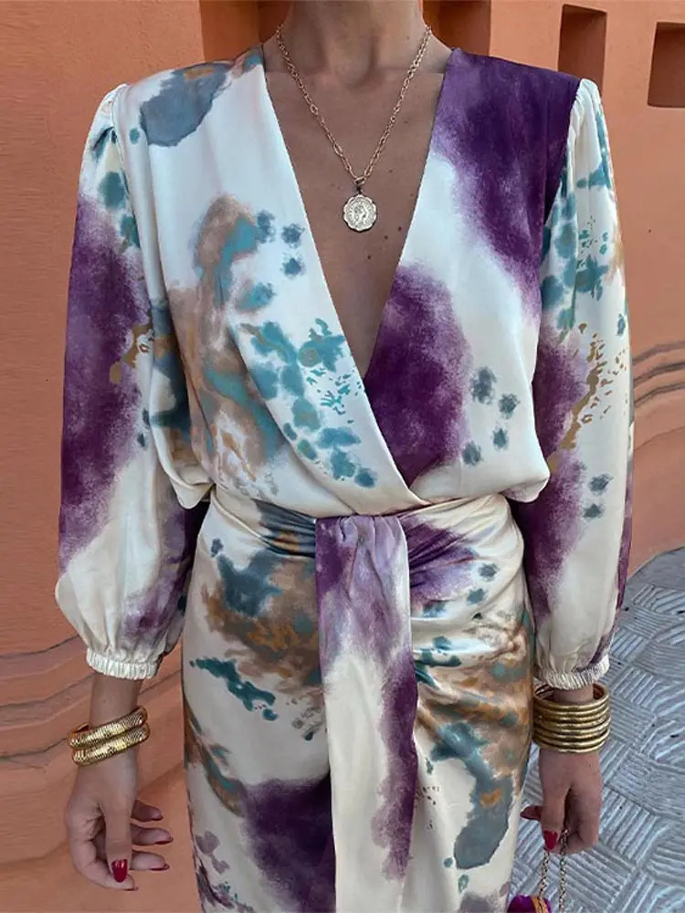 Elegant Printed Half Skirt Twopiece Set Ladies Fashion Vneck Long Sleeve Top High Waist Skirts Sets Women Streetwear Outfits 240329