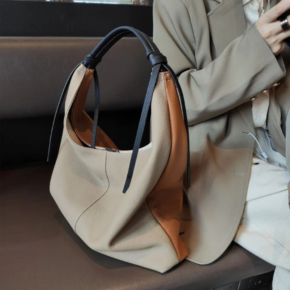 New Trend Leather Texture Magnetic Vintage Underarm Bag All-Match Korea Panelled Casual Shoulder Large Capacity Moda Women Totes Genuine Leather Zippe