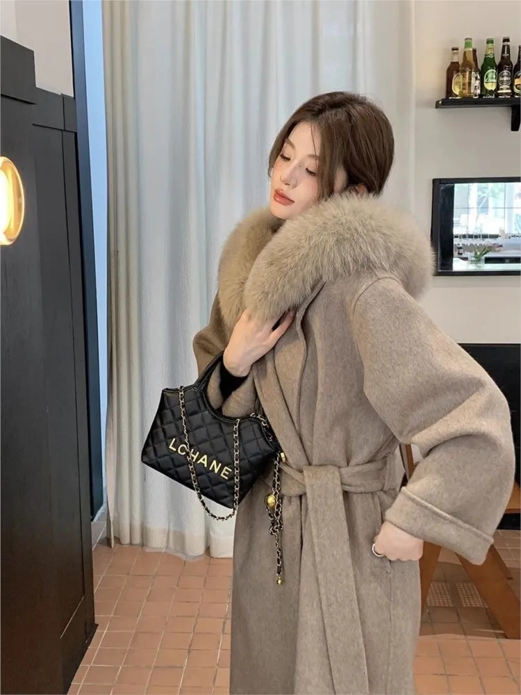Womens elegant pink sweet wool jacket fur collar casual loose fit Korean style warm jacket with winter hooded Christmas jacket 241108