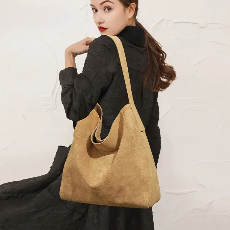 Customized For Individuals Large Capacity Winter Tote High Class Matte Suede Wool Women Handbag Coffee Kakhi Travel Shoulder Bag Hasp