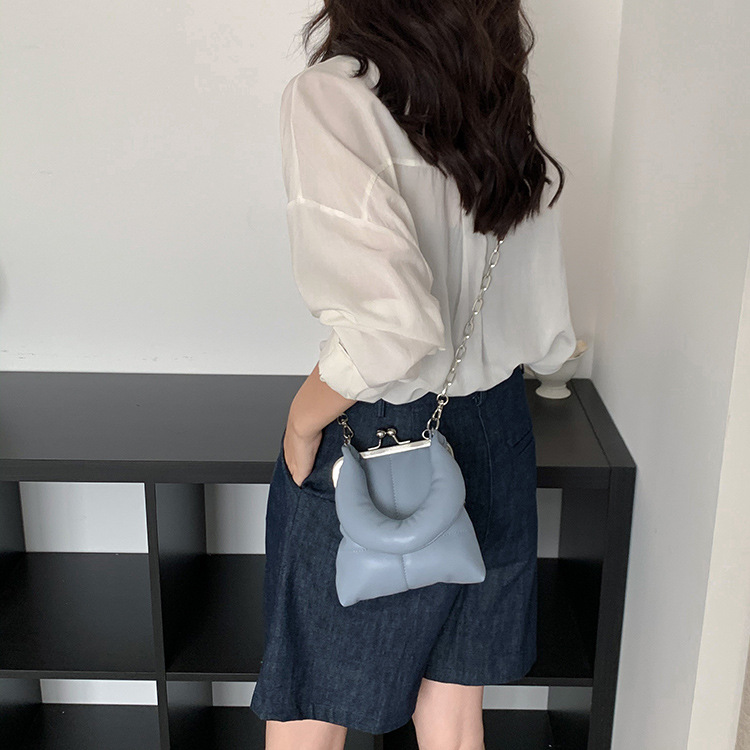 2025 New Multifunctional Women s Handbag Niche Designer Fashionable Mini Crossbody Bag High end Clip Chain Shoulder Bag Casual Wallet Lipstick Storage