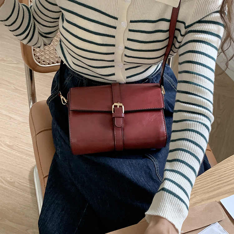 Designers Bag 2025 Women's New Crossbody Shoulder With A Niche High-end Design Small Square Bag Simple And Versatile Free Shipping