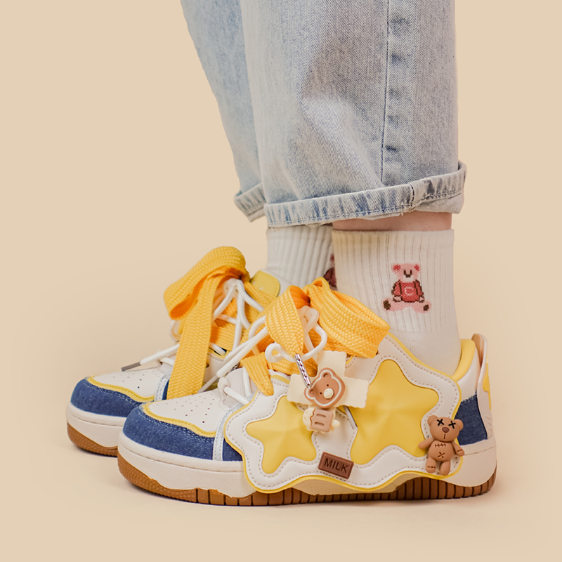 2025 Designer Fashion Casual Sports Shoes Cute Girls Skateboarding Shoes Female Trend Coach New Balance