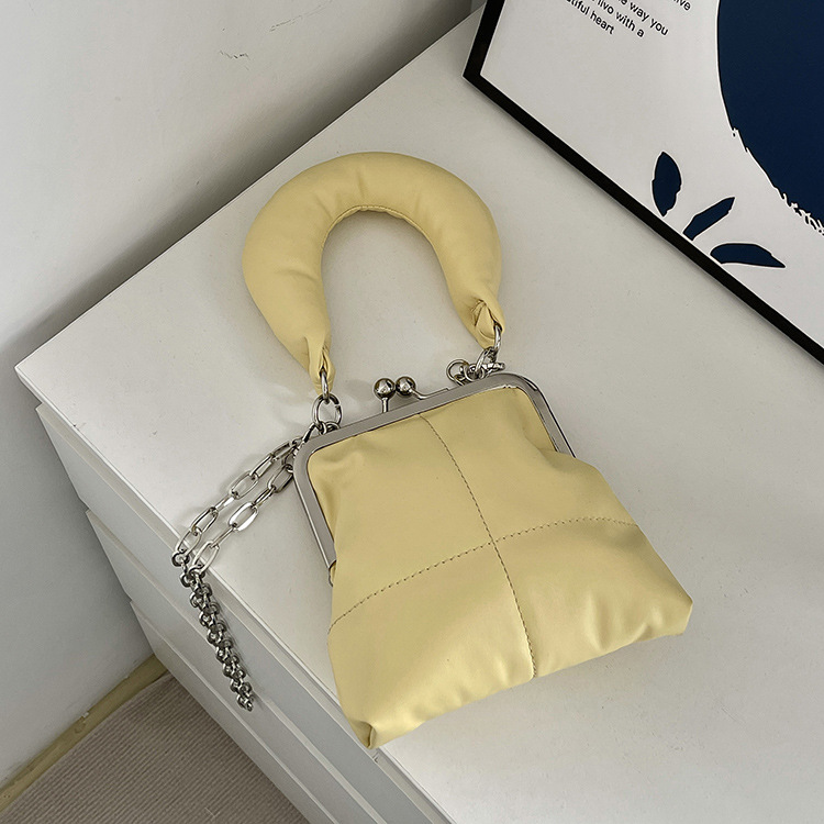 2025 New Multifunctional Women s Handbag Niche Designer Fashionable Mini Crossbody Bag High end Clip Chain Shoulder Bag Casual Wallet Lipstick Storage