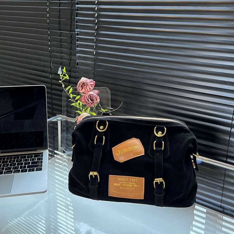 Large capacity women's bag with temperament 2023 new matte single shoulder crossbody bag, multi kinetic backpack