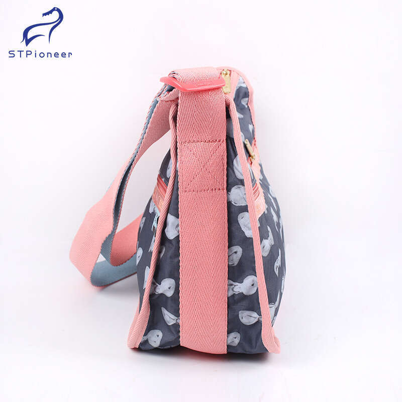 Waterproof single shoulder women's bag with multifunctional nylon handbag