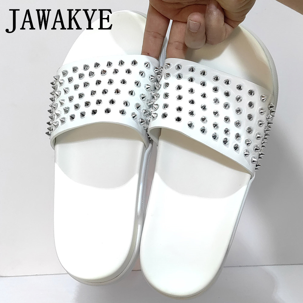Summer 2022 Rivet Slippers Men Flats Slip On Platform Shoes Men Mules Beach Slides Designer Shoes For Men Black White Slippers