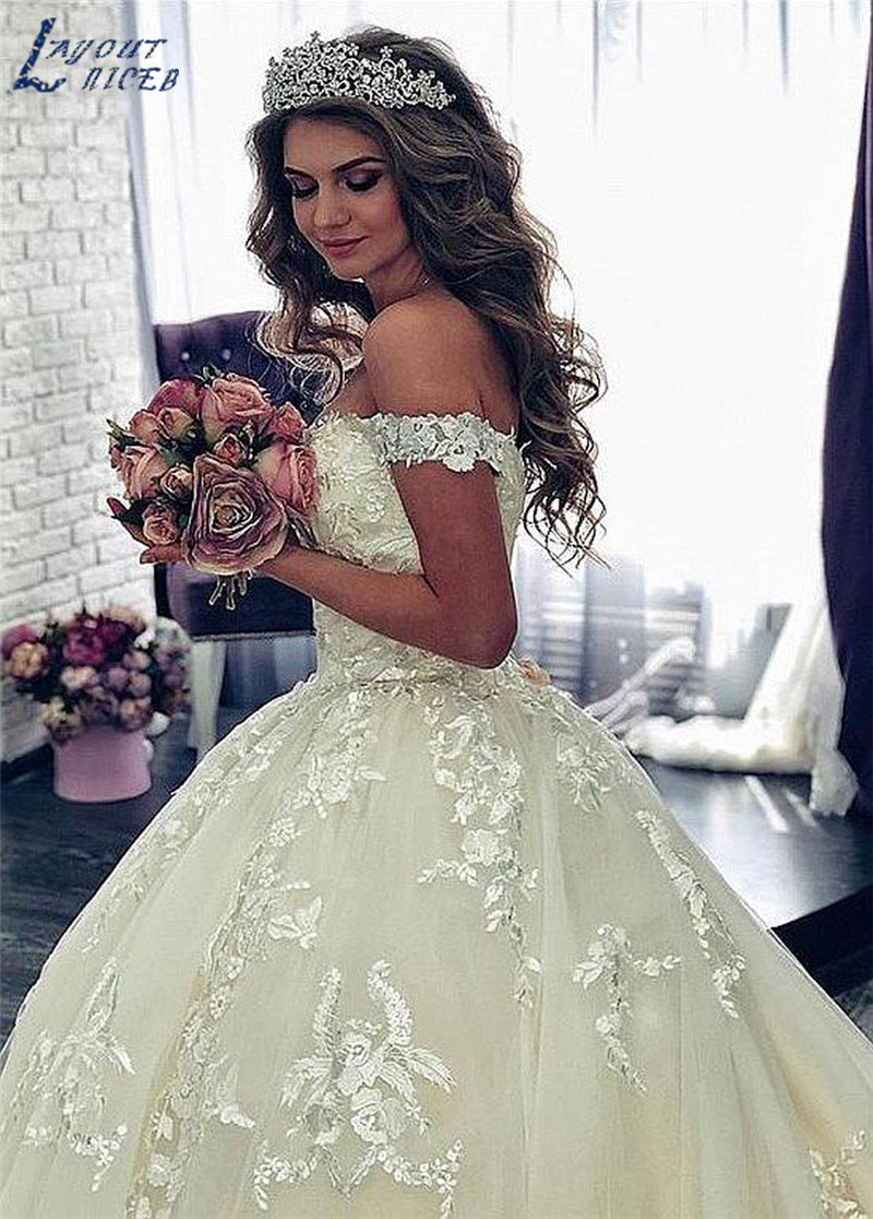 Sexy Wedding Dress White off shoulder sexy Long Mesh Lace A e Pleated sweep train Dresses Vintage Style Cheap new Modest Women Bridal Ball Gowns wed g