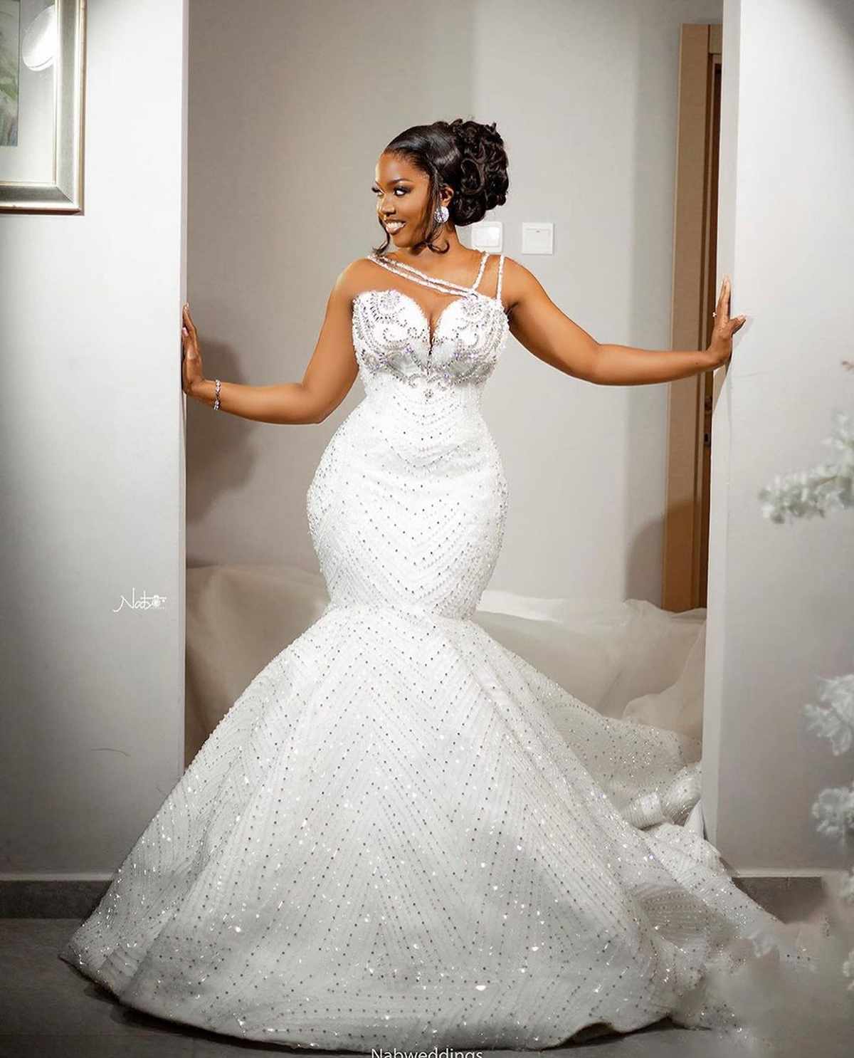 Glamorous Crystal Wedding Dresses Mermaid Bridal Gowns Sequins Sleeveless Custom Made Slim Rhie Sweep Train Vestidos De Novia 0219