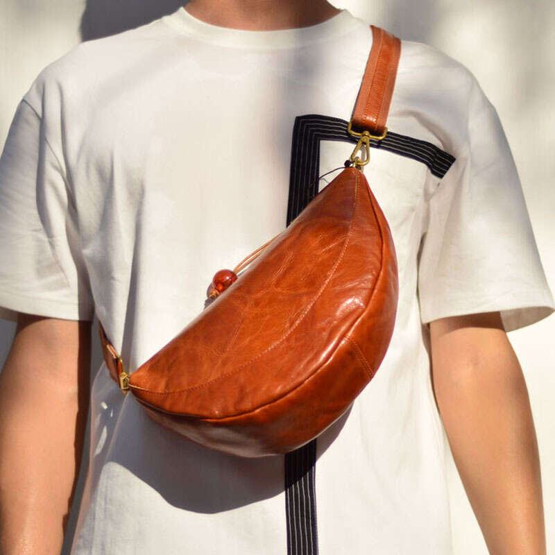 AETOO Handmade Original Leather Men's Crossbody Large Capacity Personality Casual Dumpg Bag Armpit Top Layer Cowhide Men'