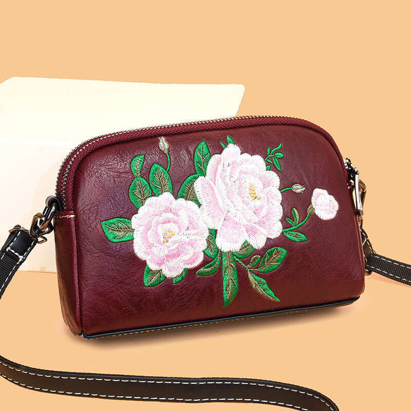 Fashionable light luxury embroidered Chinese ethnic style handbag women, versatile casual, suitable for middle-aged and elderly mothers, single should