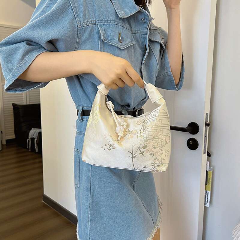 Handheld new Chinese style underarm for women's 2024 summer embroidery, niche high-end feeling, single shoulder crossbody bag