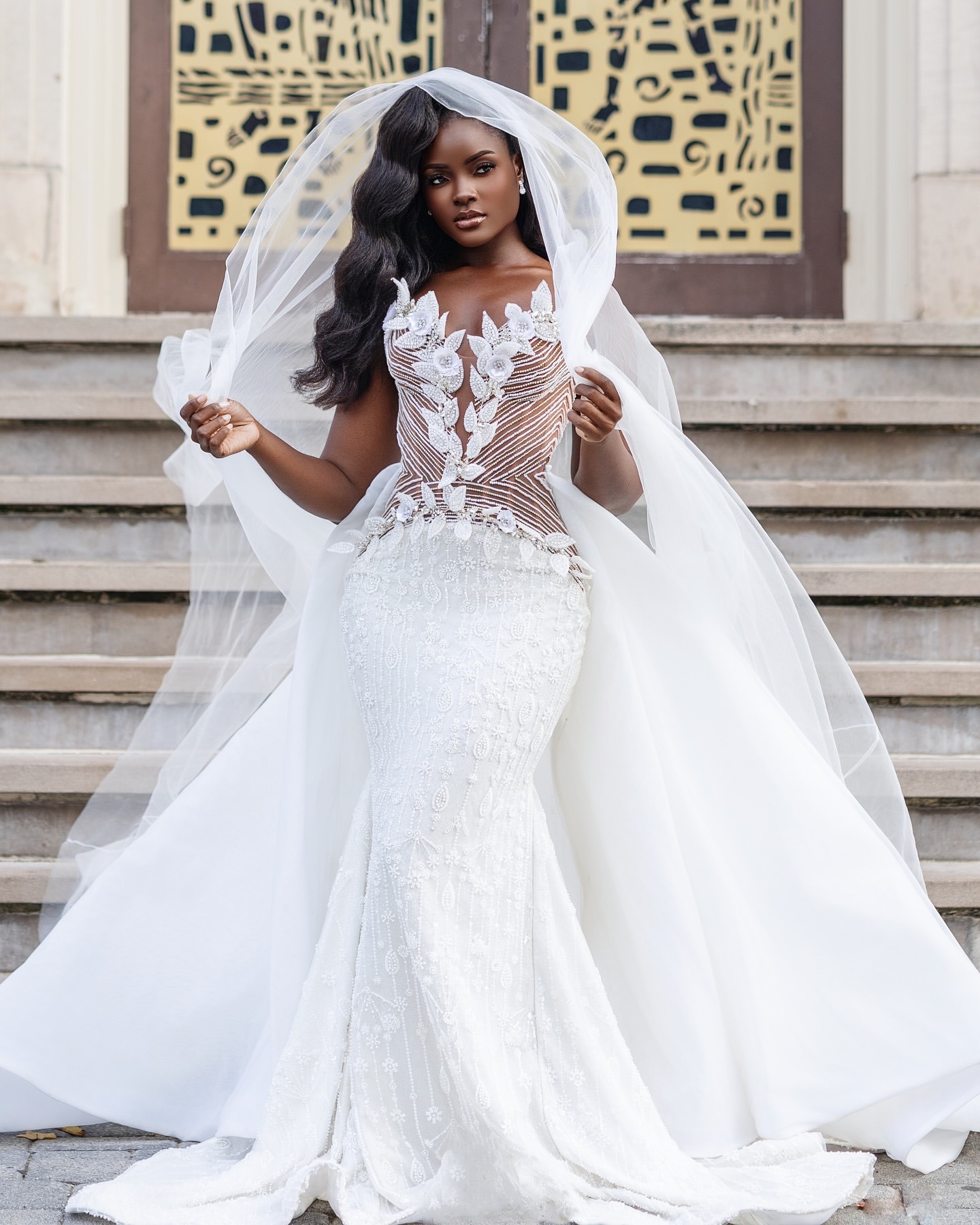 2024 Arabic Aso Ebi White Illusion Mermaid Wedding Dresses Florals Beaded Detachable Train Vintage Bridal Gowns Dress ZJ034